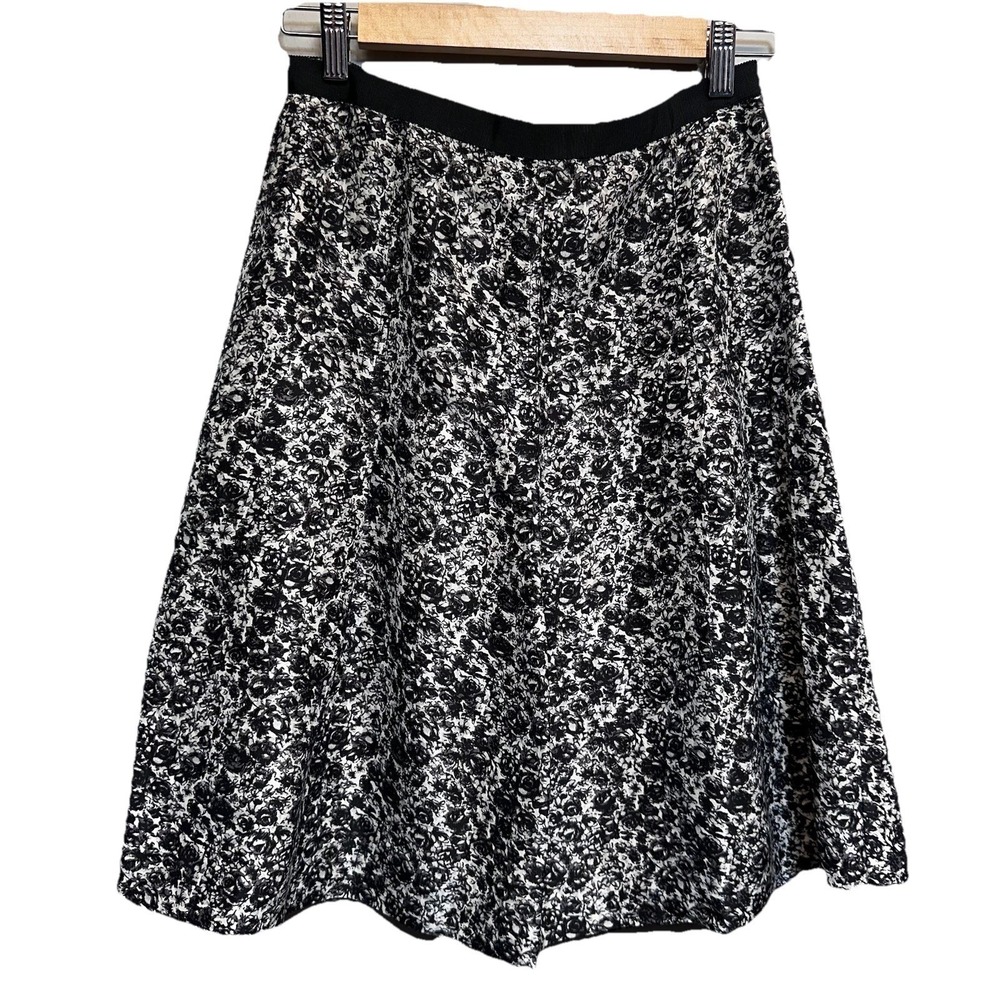 Banana Republic Skirt Women 2 Black White Floral 100% Silk A-Line Rose Print